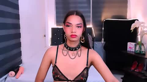 Snapshot of scarlette_sluttish_princess chatting on January 2025 11:38:02 AM scarlette online show from January 2025 11:38:02 AM