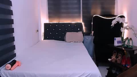 Snapshot of scarlette_sluttish_princess chatting on February 2025 09:41:01 AM scarlette online show from February 2025 09:41:01 AM