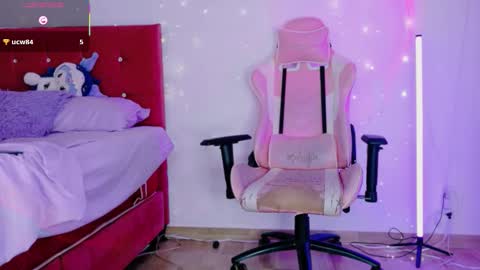 Snapshot of scarlettqueen56 chatting on November 2025 05:29:02 AM chloe online show from November 2025 05:29:02 AM