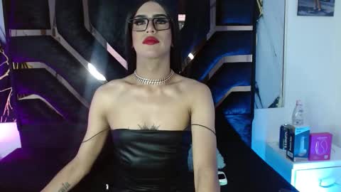 Scarlett online show from November 2025 03:41:01 AM