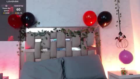 Snapshot of scarlettroxx chatting on October 2025 11:55:02 AM Scarlet online show from October 2025 11:55:02 AM