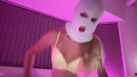 Snapshot of scarlettstells chatting on December 2025 09:47:02 AM Scarlett stells online show from December 2025 09:47:02 AM