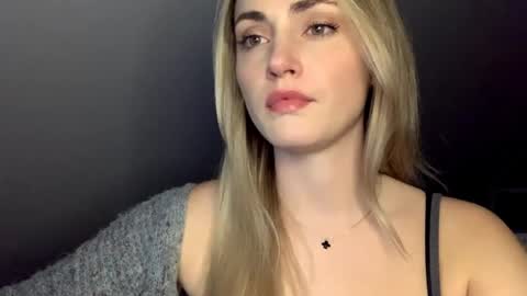 ScarlettxBlonde online show from April 2026 08:10:01 PM