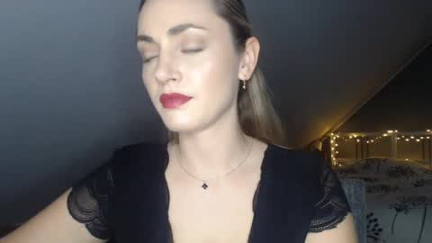 ScarlettxBlonde online show from May 2026 02:25:01 PM