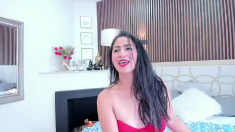 Scarlet  online show from April 2026 07:39:02 PM