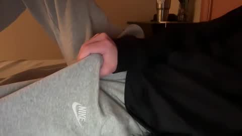 Snapshot of scb894682 chatting on January 2025 05:48:01 AM Skinny College Boy online show from January 2025 05:48:01 AM