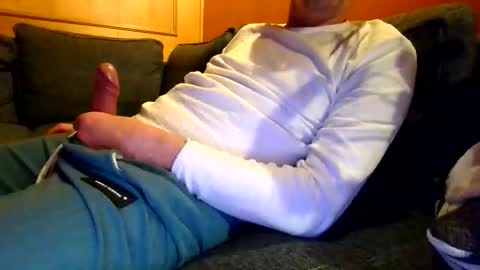 schmuhbaer1 online show from February 2026 07:40:01 PM