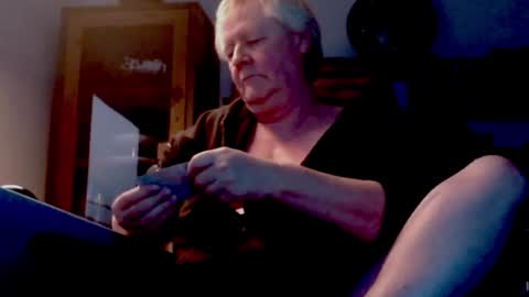 Snapshot of schnatter66 chatting on December 2024 03:32:02 PM Thomas online show from December 2024 03:32:02 PM