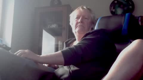 Snapshot of schnatter66 chatting on February 2025 10:06:02 AM Thomas online show from February 2025 10:06:02 AM