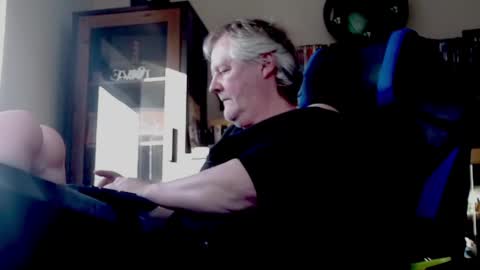 Snapshot of schnatter66 chatting on March 2025 03:05:02 PM Thomas online show from March 2025 03:05:02 PM