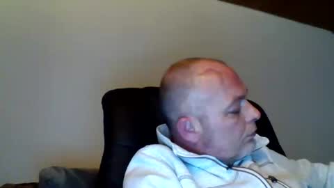 schnibschnab online show from October 2025 01:37:02 AM