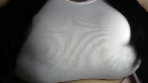 Snapshot of schoco_milf chatting on October 2025 12:01:02 PM mai latina online show from October 2025 12:01:02 PM