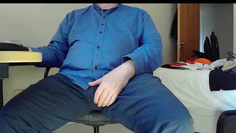 Mick online show from December 2025 01:39:02 PM