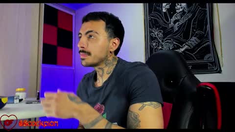Snapshot of scockpion_ chatting on October 2025 03:51:02 AM Alejandro help me to reach 200 thumps up online show from October 2025 03:51:02 AM