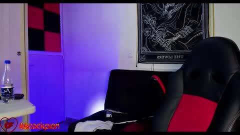 Snapshot of scockpion_ chatting on November 2025 06:57:02 AM Alejandro help me to reach 200 thumps up online show from November 2025 06:57:02 AM