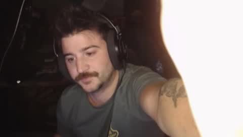 Snapshot of scotchthecat chatting on December 2025 09:41:02 PM Sup online show from December 2025 09:41:02 PM