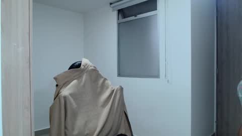 Snapshot of scott_brasher1 chatting on January 2025 10:29:02 PM Twitter Scott brasher1 Instagram Camiloestuardo2 online show from January 2025 10:29:02 PM