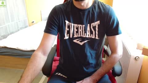 Snapshot of scotty_98 chatting on February 2025 12:21:01 PM scotty_98 online show from February 2025 12:21:01 PM