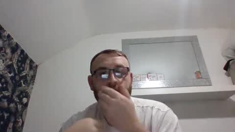 Snapshot of scousegay4 chatting on March 2026 09:32:02 PM StraightScouse online show from March 2026 09:32:02 PM