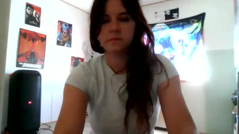 Snapshot of screamqueenp chatting on May 2026 09:43:01 PM PennyWise online show from May 2026 09:43:01 PM
