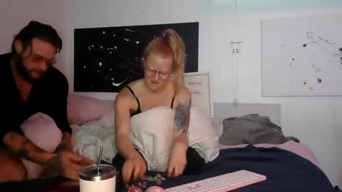 Snapshot of sdicky_unicorns chatting on September 2025 06:26:02 AM Sdicky Unicorns online show from September 2025 06:26:02 AM