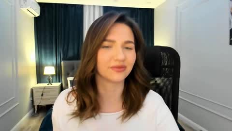 Kate online show from March 2025 05:47:01 PM