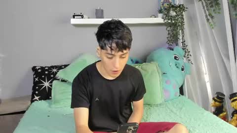Snapshot of sebas_rosse chatting on June 2026 01:43:02 PM sebastian online show from June 2026 01:43:02 PM