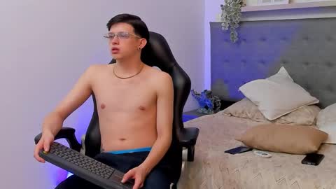 Snapshot of sebastamayo_ chatting on February 2026 09:09:02 AM SEBAS online show from February 2026 09:09:02 AM