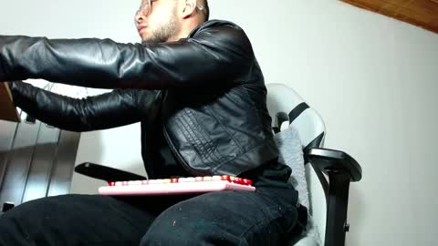 Sebastian online show from April 2026 04:46:01 AM