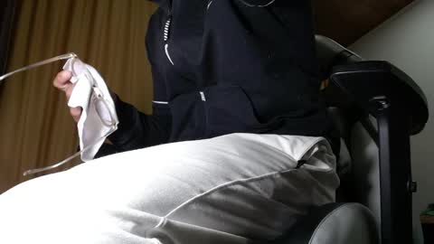 Sebastian online show from April 2026 08:12:02 AM