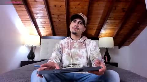 Snapshot of sebastian_berne chatting on February 2025 07:16:02 PM Sebastian Berne online show from February 2025 07:16:02 PM