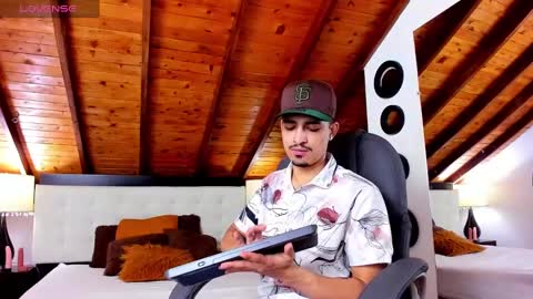 Snapshot of sebastian_berne chatting on February 2025 07:42:01 PM Sebastian Berne online show from February 2025 07:42:01 PM