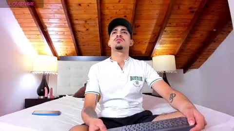 Snapshot of sebastian_berne chatting on February 2025 07:44:01 PM Sebastian Berne online show from February 2025 07:44:01 PM