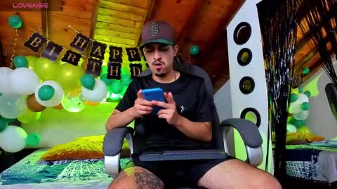 Snapshot of sebastian_berne chatting on February 2025 07:48:02 PM Sebastian Berne online show from February 2025 07:48:02 PM