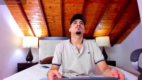 Snapshot of sebastian_berne chatting on March 2025 08:10:02 PM Sebastian Berne online show from March 2025 08:10:02 PM