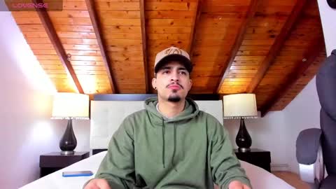 Snapshot of sebastian_berne chatting on March 2025 12:41:02 PM Sebastian Berne online show from March 2025 12:41:02 PM