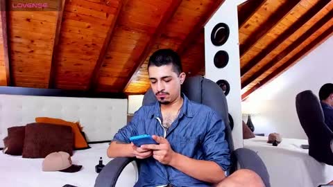 Snapshot of sebastian_berne chatting on March 2025 10:54:01 PM Sebastian Berne online show from March 2025 10:54:01 PM