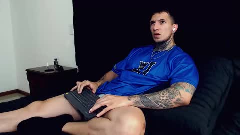 Snapshot of sebastian_muss chatting on October 2025 08:49:01 PM Sebastian online show from October 2025 08:49:01 PM