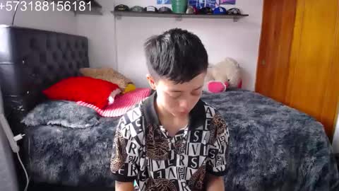 Myystiic online show from November 2025 05:45:02 PM