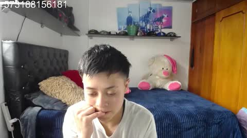 Myystiic online show from November 2025 07:02:02 PM