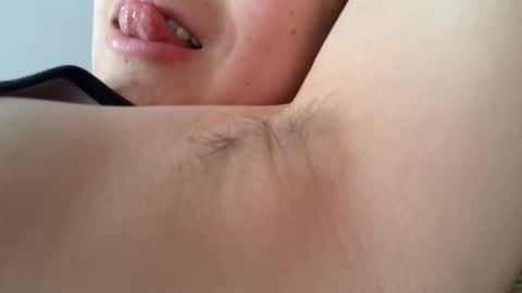 Snapshot of sebastian_posse chatting on May 2026 09:44:01 PM Myystiic online show from May 2026 09:44:01 PM