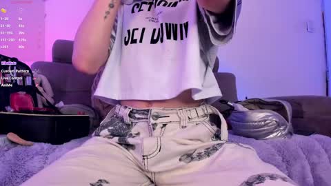     .  INDEPENDENT MODEL online show from March 2026 01:37:01 PM