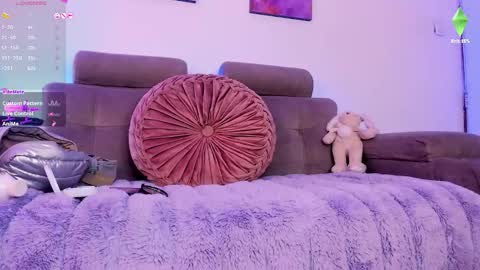     .  INDEPENDENT MODEL online show from March 2026 02:16:01 PM