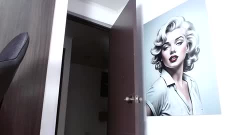 Sebastiano online show from October 2025 05:14:01 AM