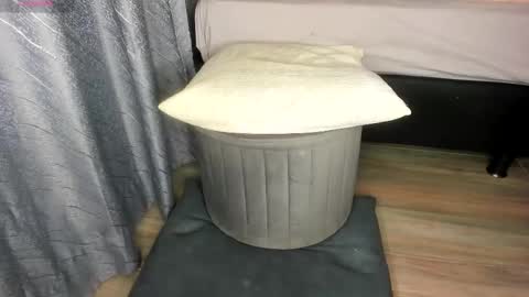 Snapshot of secret_daniell1 chatting on January 2026 05:27:02 PM Daniela online show from January 2026 05:27:02 PM