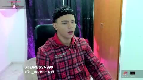 Snapshot of secret_justin chatting on December 2025 12:14:01 PM JUSTIN online show from December 2025 12:14:01 PM