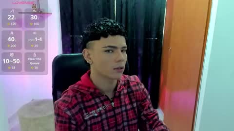 Snapshot of secret_justin chatting on December 2025 12:32:01 PM JUSTIN online show from December 2025 12:32:01 PM