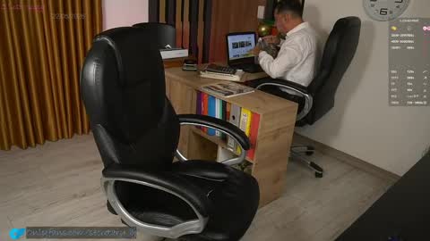 Snapshot of secretary_bj chatting on May 2026 02:06:01 AM secretary_bj online show from May 2026 02:06:01 AM
