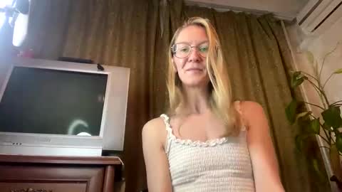 Snapshot of secretcandy222 chatting on January 2025 09:08:01 AM secretcandy222 online show from January 2025 09:08:01 AM