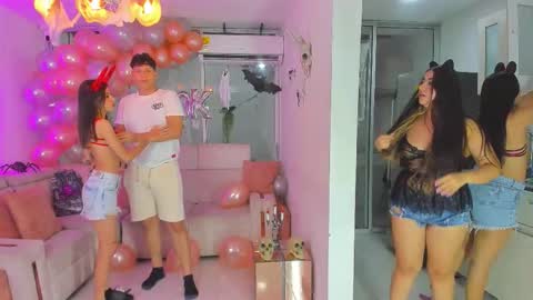 Snapshot of secrethause71605 chatting on October 2025 10:47:02 PM NIKOL online show from October 2025 10:47:02 PM